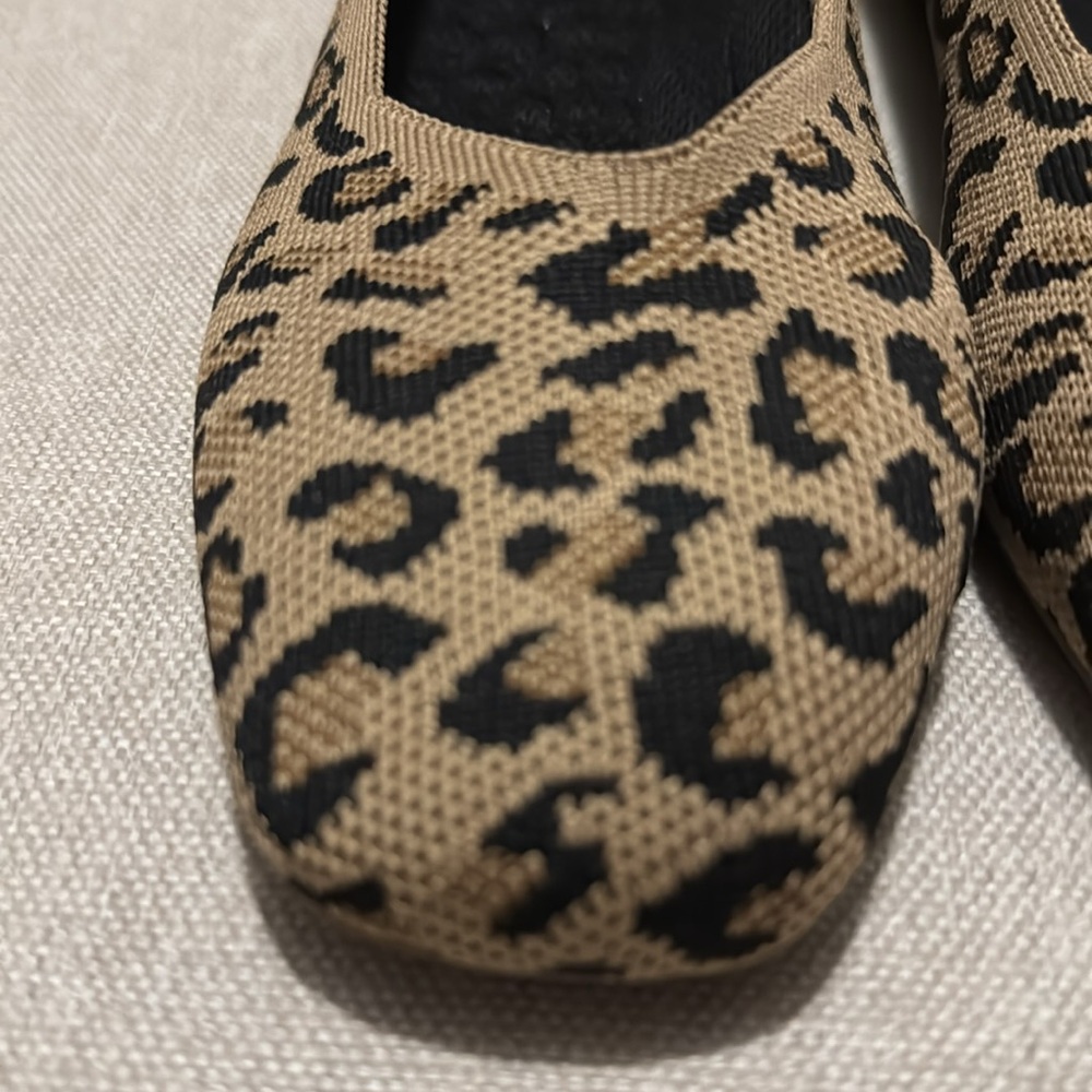Like New Leopard Print SlipOn Flats-Knit-Sz 8-Brown/Black/Tan - Picture 4 of 13